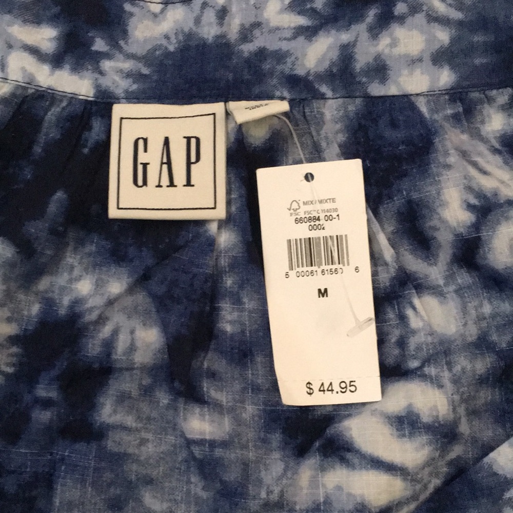 Woman’s gap tie dye blouse. Brand new with tags. - Picture 3 of 4